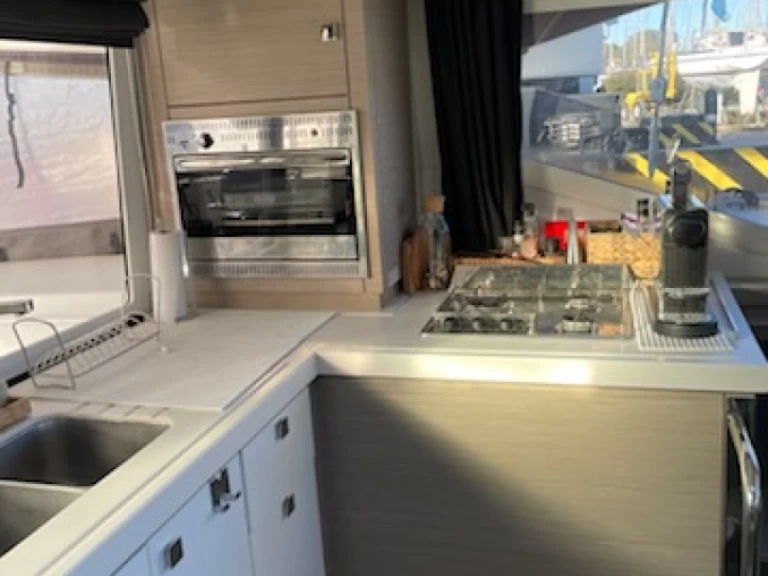 Catamaran te huur in Cogolin voor de beste prijs