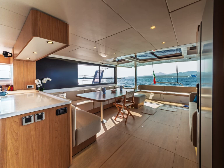 Bootverhuur Bali Bali 5.8 in Eden Island via SamBoat