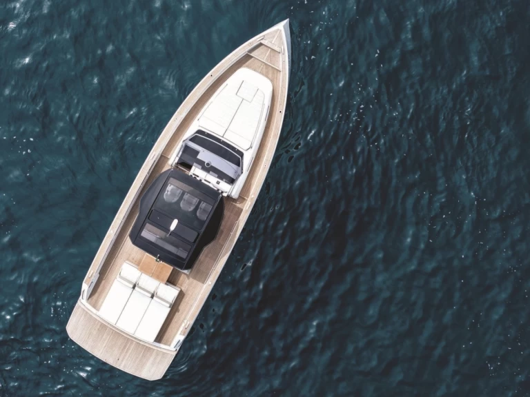 Motorboot te huur in Port de Saint Tropez voor de beste prijs