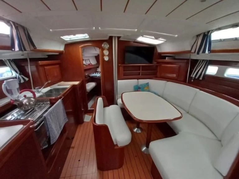 Huur Zeilboot met of zonder schipper Bénéteau in Spanje