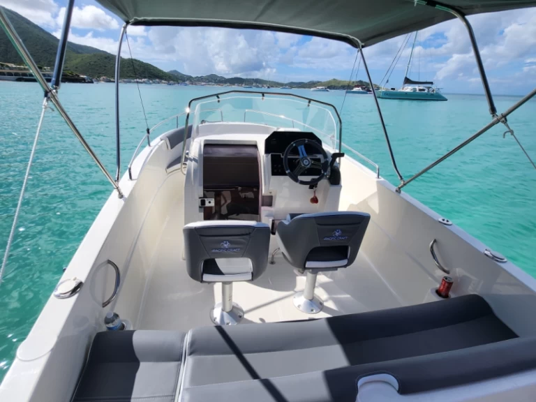 Huur Motorboot met of zonder schipper Pacific Craft in Marigot