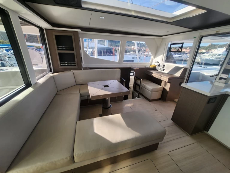 Verhuur Catamaran in Cannigione - Leopard Catamarans / Robertson & Caine Leopard 45