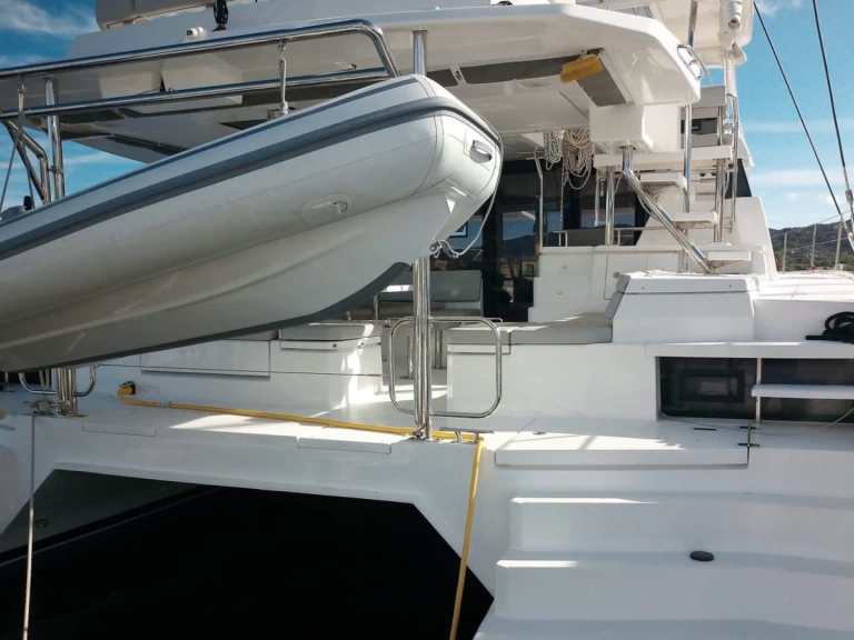 Leopard Catamarans / Robertson & Caine Leopard 50 - 5 + 1 cab te huur van particulier of professional in Cannigione