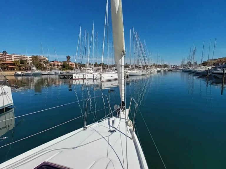 Verhuur Zeilboot Bénéteau met vaarbewijs
