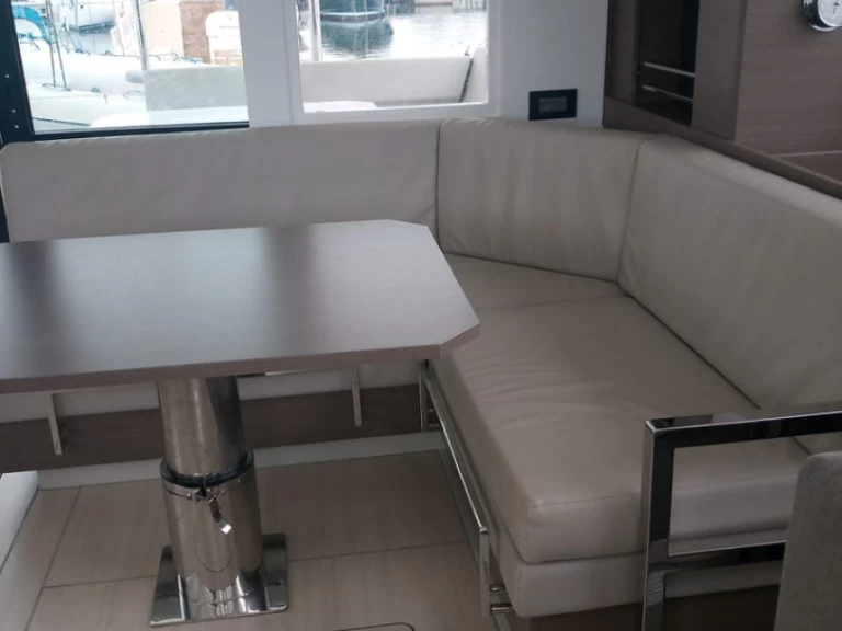 Verhuur Catamaran in Cannigione - Leopard Catamarans / Robertson & Caine Leopard 42 - 4 cab.