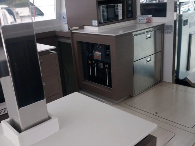 Bootverhuur Leopard Catamarans / Robertson & Caine Leopard 42 - 4 cab. in Cannigione via SamBoat