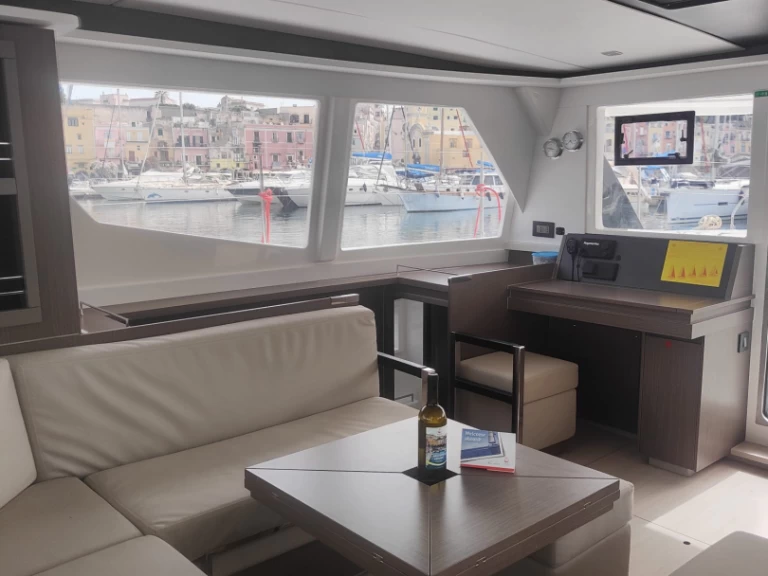 Jachthuur in Procida - Leopard Catamarans / Robertson & Caine Leopard 45 via SamBoat