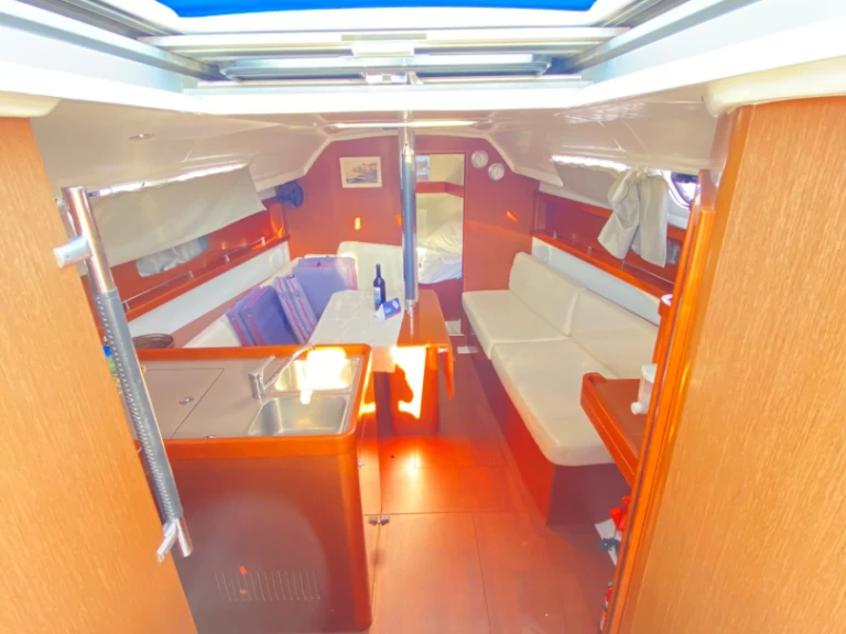 Verhuur Zeilboot Bénéteau met vaarbewijs