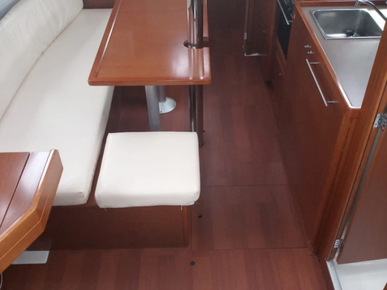 Verhuur Zeilboot in Cannigione - Bénéteau Oceanis 35.1