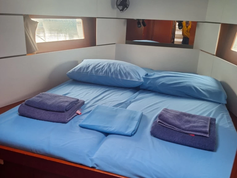 Bootverhuur Furnari goedkoop Oceanis 38.1