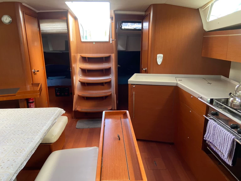 Huur Zeilboot met of zonder schipper Bénéteau in Procida