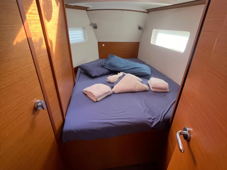 Jeanneau Sun Odyssey 380 te huur van particulier of professional in Procida