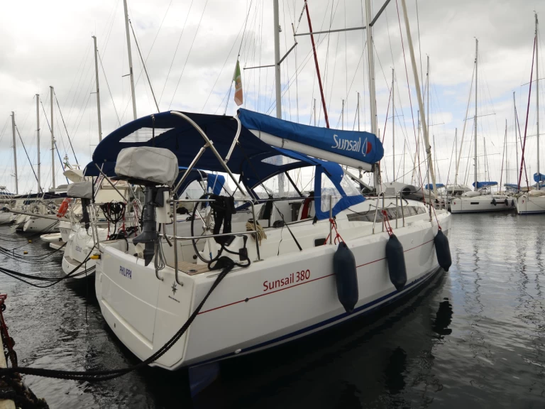 Bootverhuur Cannigione goedkoop Sun Odyssey 380
