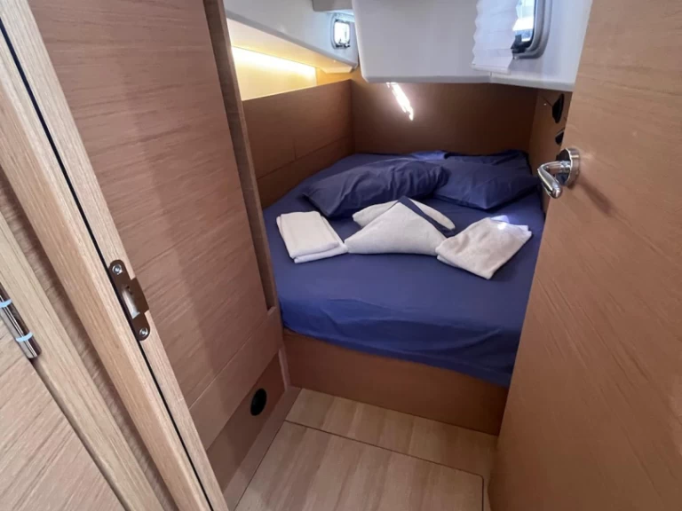 Jeanneau Sun Odyssey 410 te huur van particulier of professional in Cannigione
