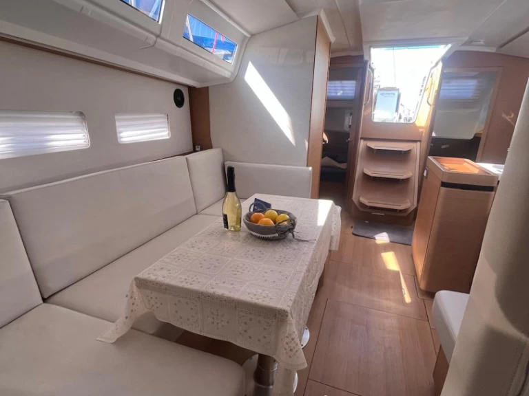 Jachthuur in Cannigione - Jeanneau Sun Odyssey 410 via SamBoat