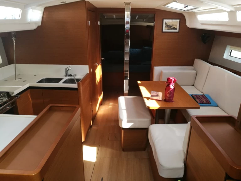 Jeanneau Sun Odyssey 440 te huur van particulier of professional in Furnari