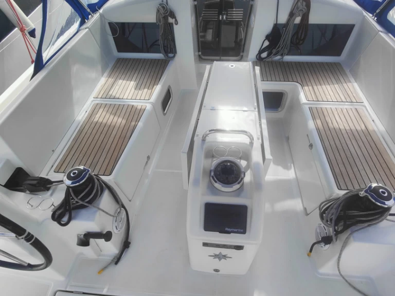 Huur een Jeanneau Sun Odyssey 440 in Procida