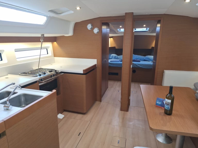 Bootverhuur Jeanneau Sun Odyssey 490 in Furnari via SamBoat
