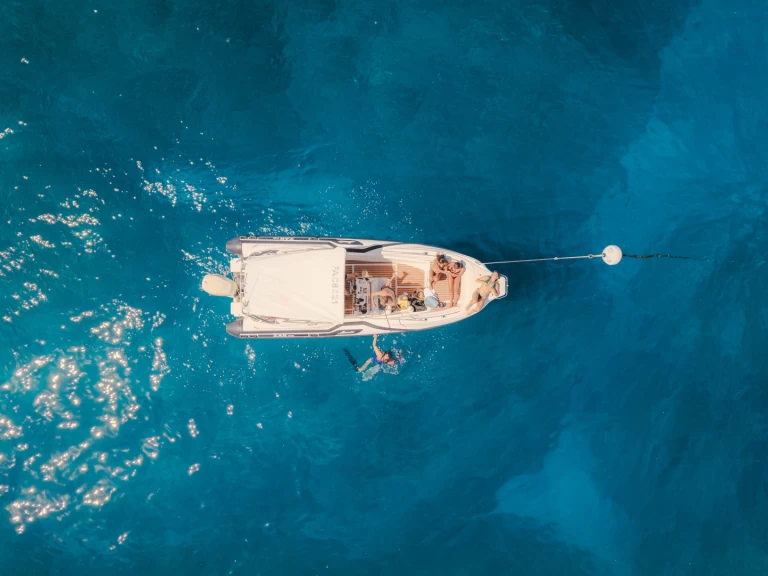 Huur RIB met of zonder schipper Formenti in Saint-Gilles les Bains