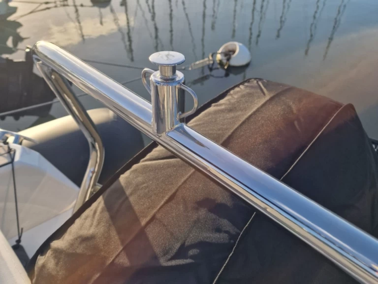 Huur Motorboot met of zonder schipper Zodiac in Gourbeyre