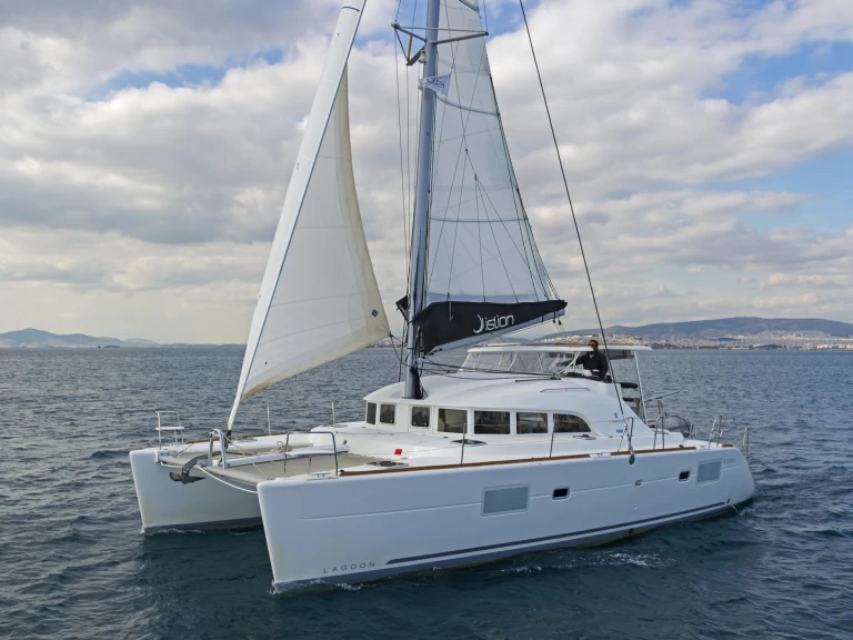 Huur een Lagoon Lagoon 38 in Hyères