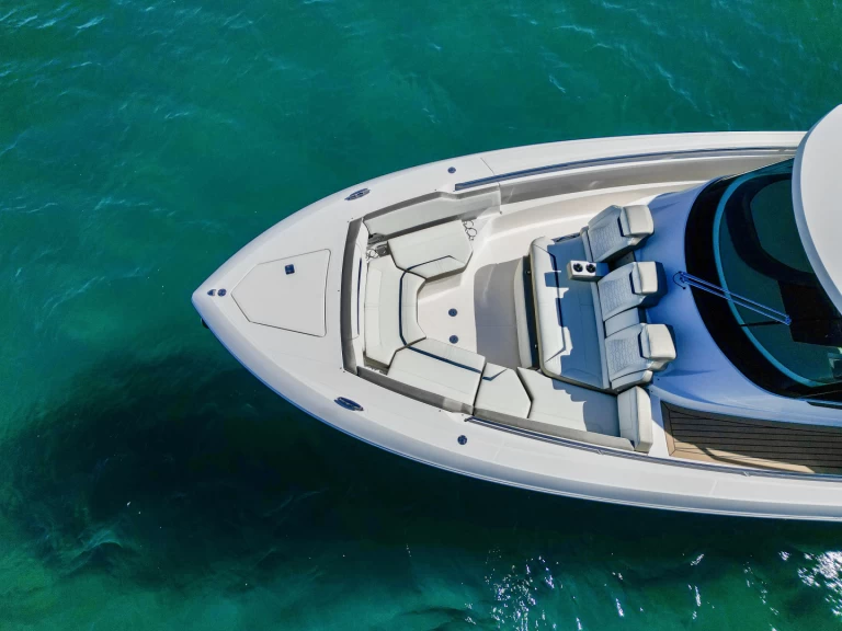 Verhuur Jacht in West Palm Beach - Tiara 43LS