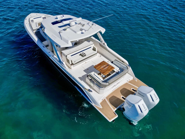 Verhuur Jacht in West Palm Beach - Tiara 43LS