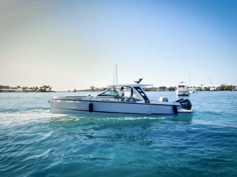 Verhuur Motorboot Axopar met vaarbewijs