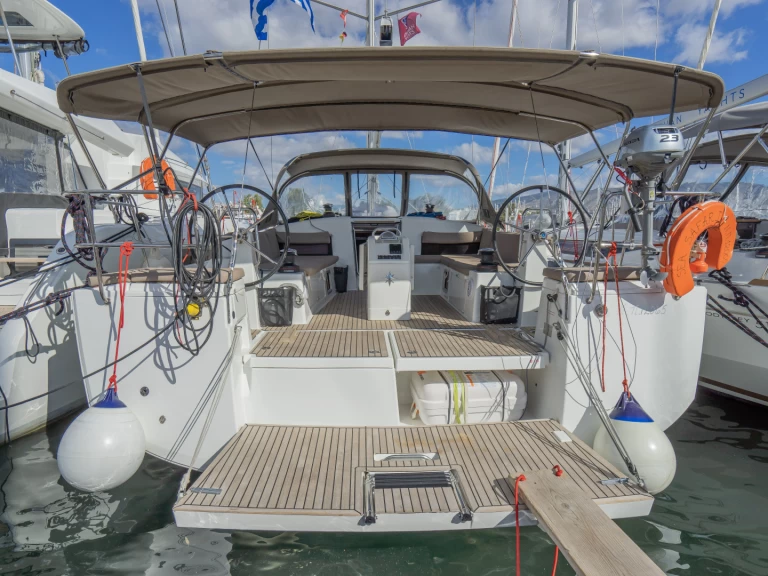 Huur een Jeanneau Sun Odyssey 490 in Nydri
