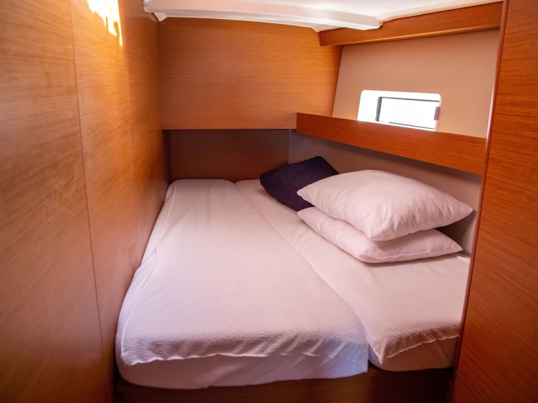 Bootverhuur Jeanneau Sun Odyssey 490 in Benítses via SamBoat