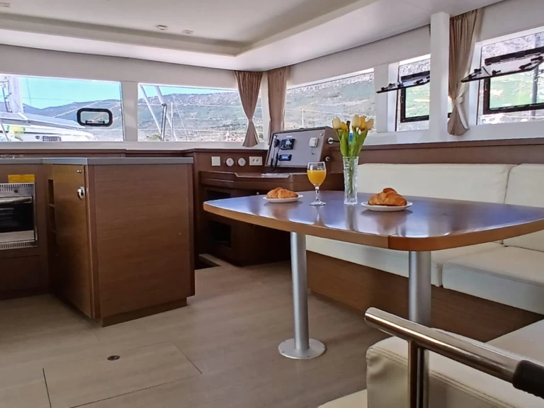 Bootverhuur Kaštela goedkoop Lagoon 450 Sport Top