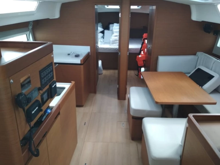 Verhuur Zeilboot in Neo Klima - Jeanneau Sun Odyssey 490
