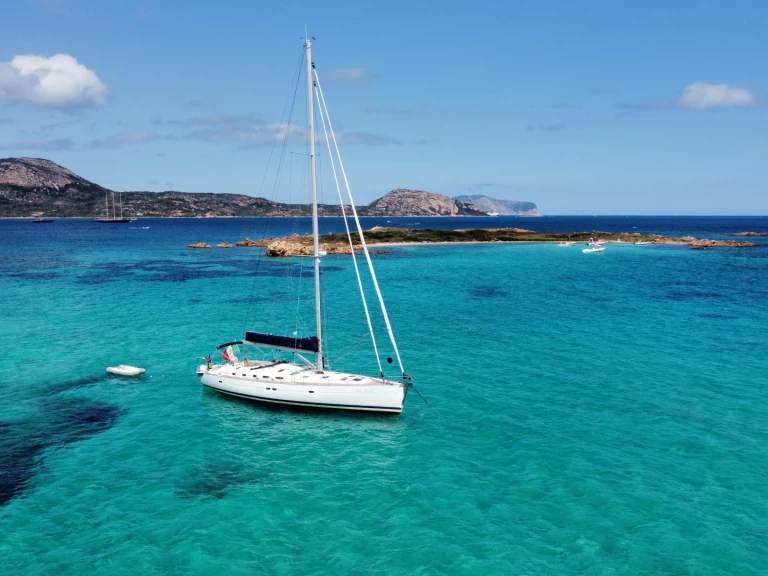 Bootverhuur Bénéteau Oceanis 523 Clipper in Golfo Aranci via SamBoat