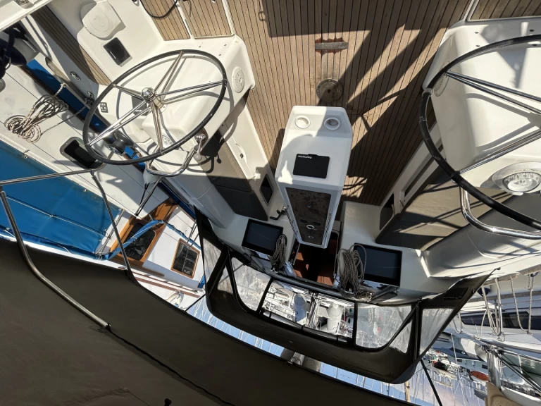 Zeilboot te huur in Gouviá voor de beste prijs