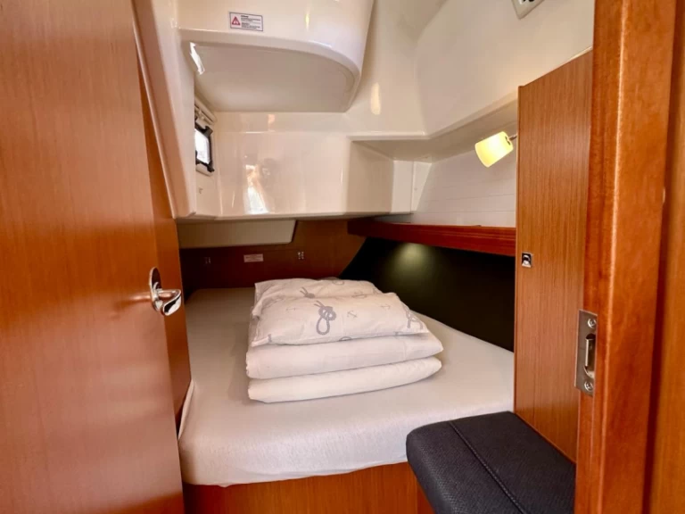 Verhuur Zeilboot in Sukošan - Bavaria Cruiser 37