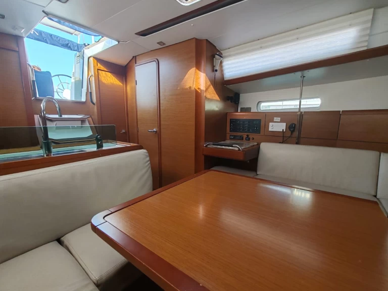 Verhuur Zeilboot Jeanneau met vaarbewijs