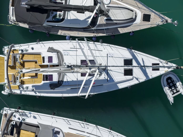 Zeilboot te huur in Komolac voor de beste prijs