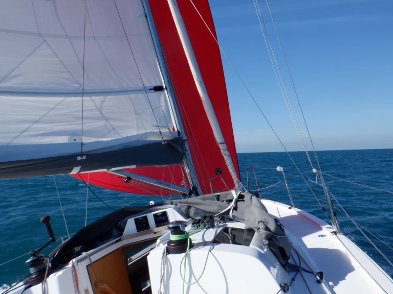 Bootverhuur Elan E3 in Porto Antico di Genova via SamBoat