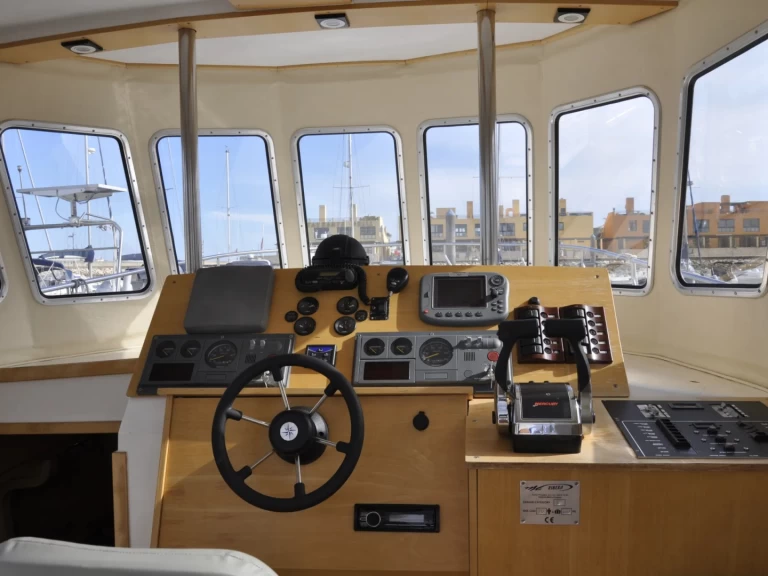 Motorboot te huur in Portimão voor de beste prijs