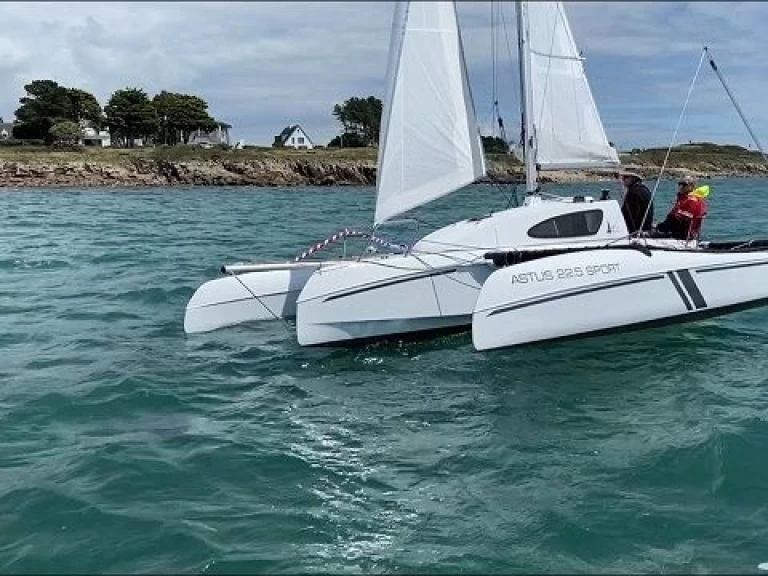Huur een ASTUS BOATS ASTUS 22.5 in La Trinité-sur-Mer