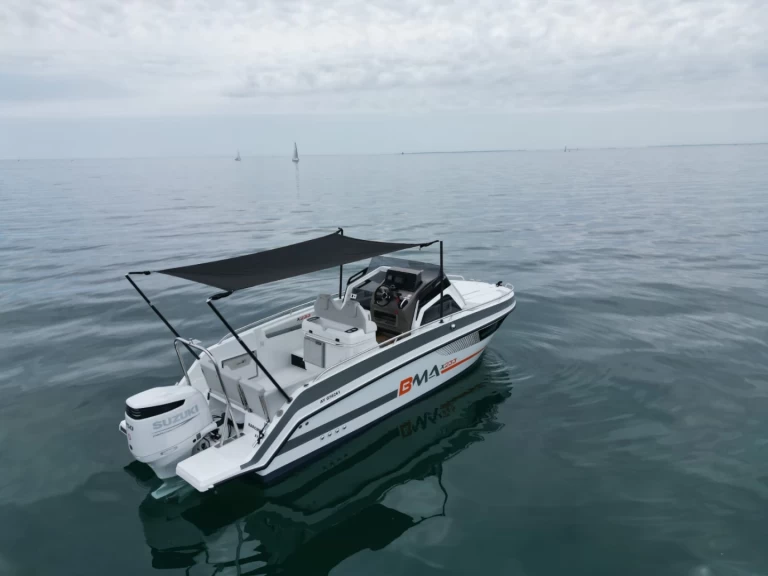 Motorboot te huur in La Trinité-sur-Mer voor de beste prijs