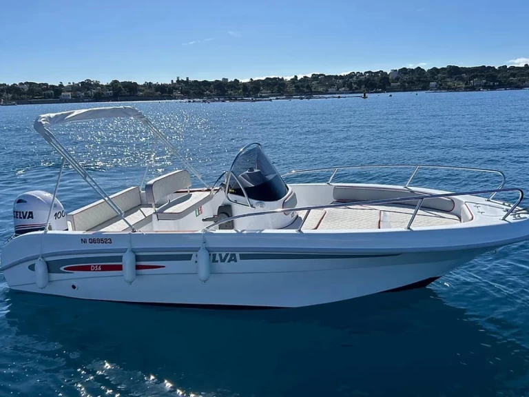 Bootverhuur Selva Open Line D 5.6 in Antibes via SamBoat
