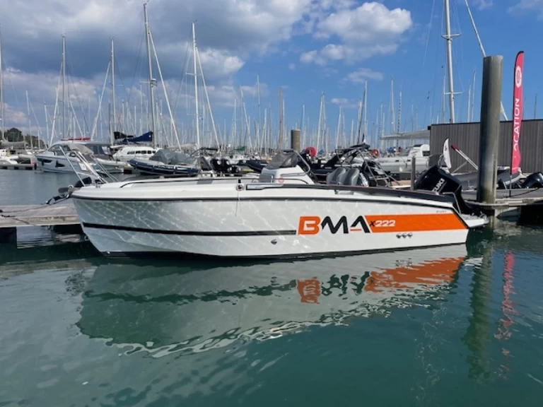 Huur een BMA BOATS BMA X222 in La Trinité-sur-Mer