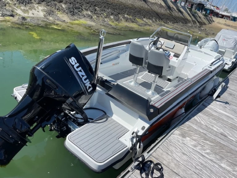 Bootverhuur La Trinité-sur-Mer goedkoop BMA X222