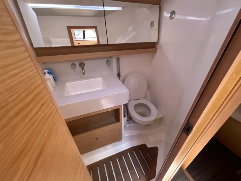 Huur een Dufour Dufour 470 in Olbia