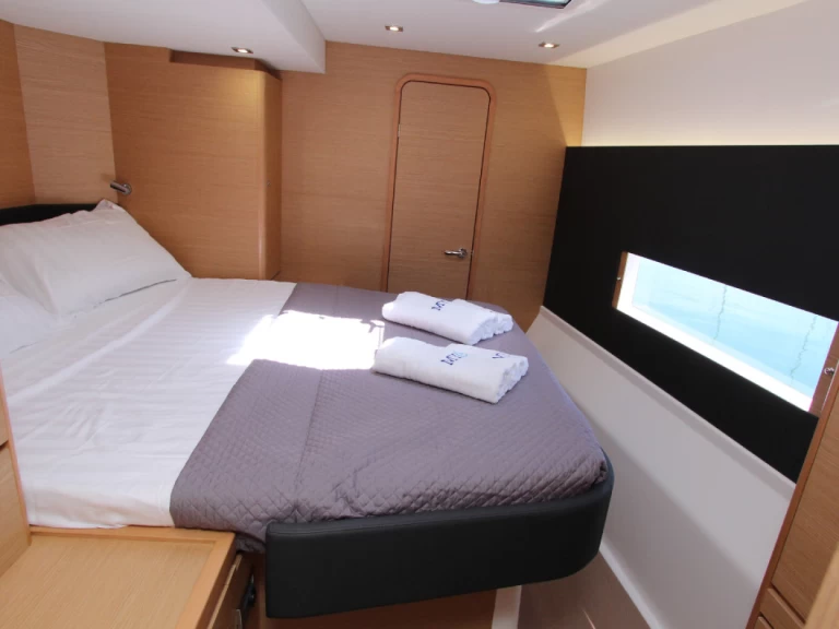 Catamaran te huur in Salerno voor de beste prijs