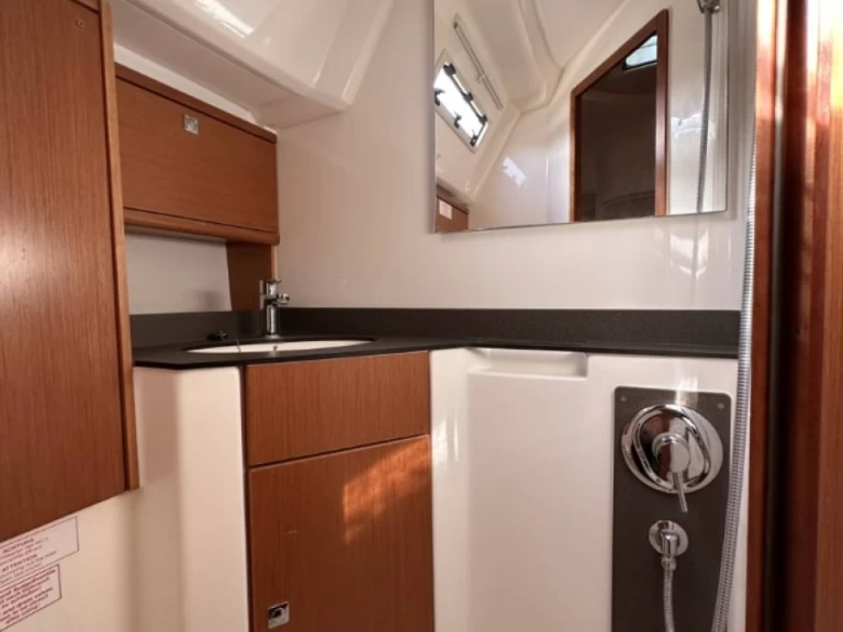 Huur een Bavaria Cruiser 46 in Lefkáda