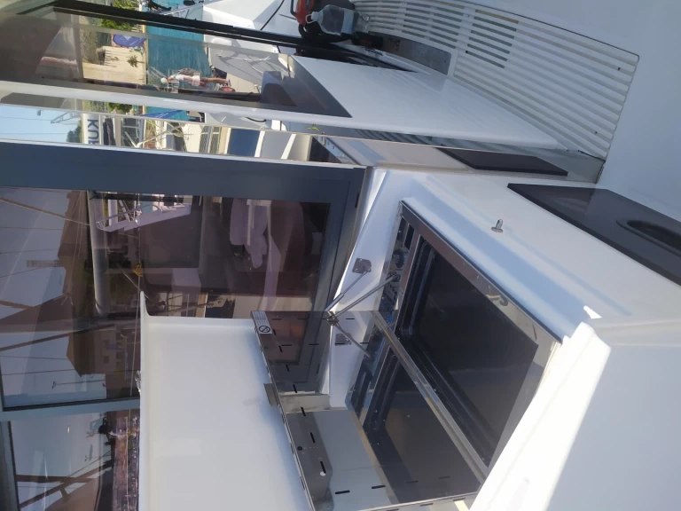 Verhuur Catamaran in Palma de Mallorca - Bali Bali 4.4