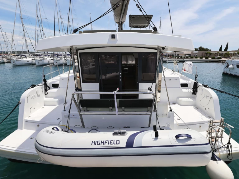 Bootverhuur Sukošan goedkoop Bali Catspace Voile