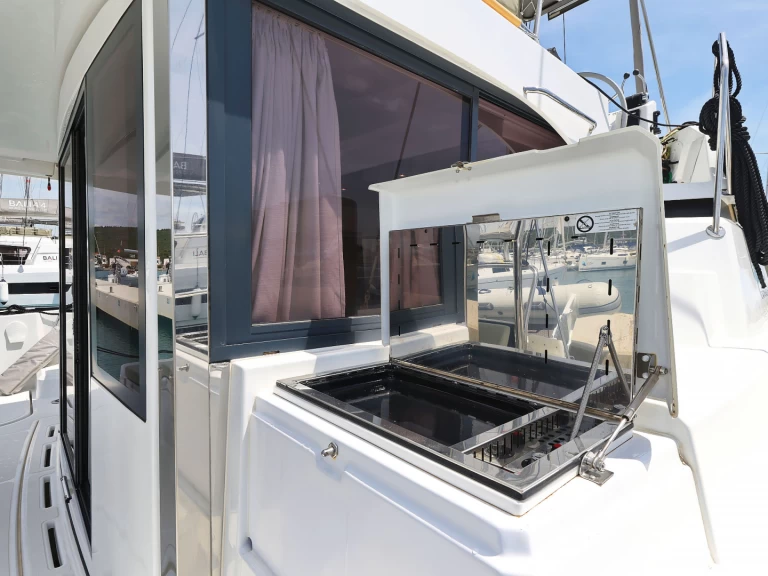 Bootverhuur Bali Bali Catspace Voile in Sukošan via SamBoat